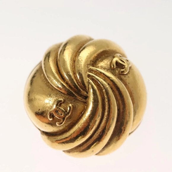 CHANEL Earring Metal Gold CC Auth - Picture 3 of 14